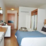 Selene & (adults Only) 5* Avsallar