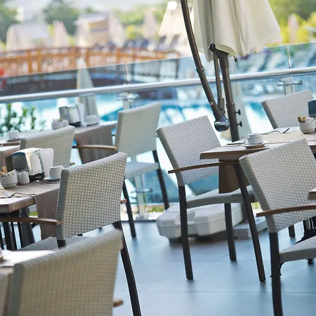 Selene & (adults Only) Avsallar