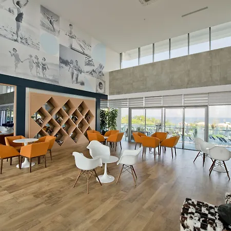 Selene & (adults Only) Avsallar