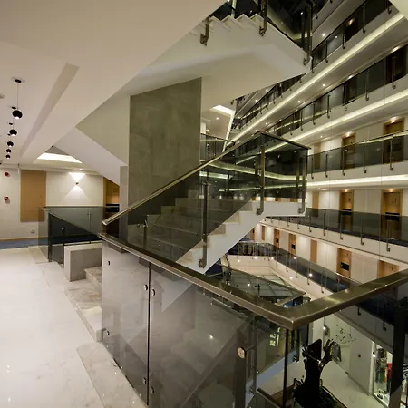 Selene & (adults Only) Avsallar